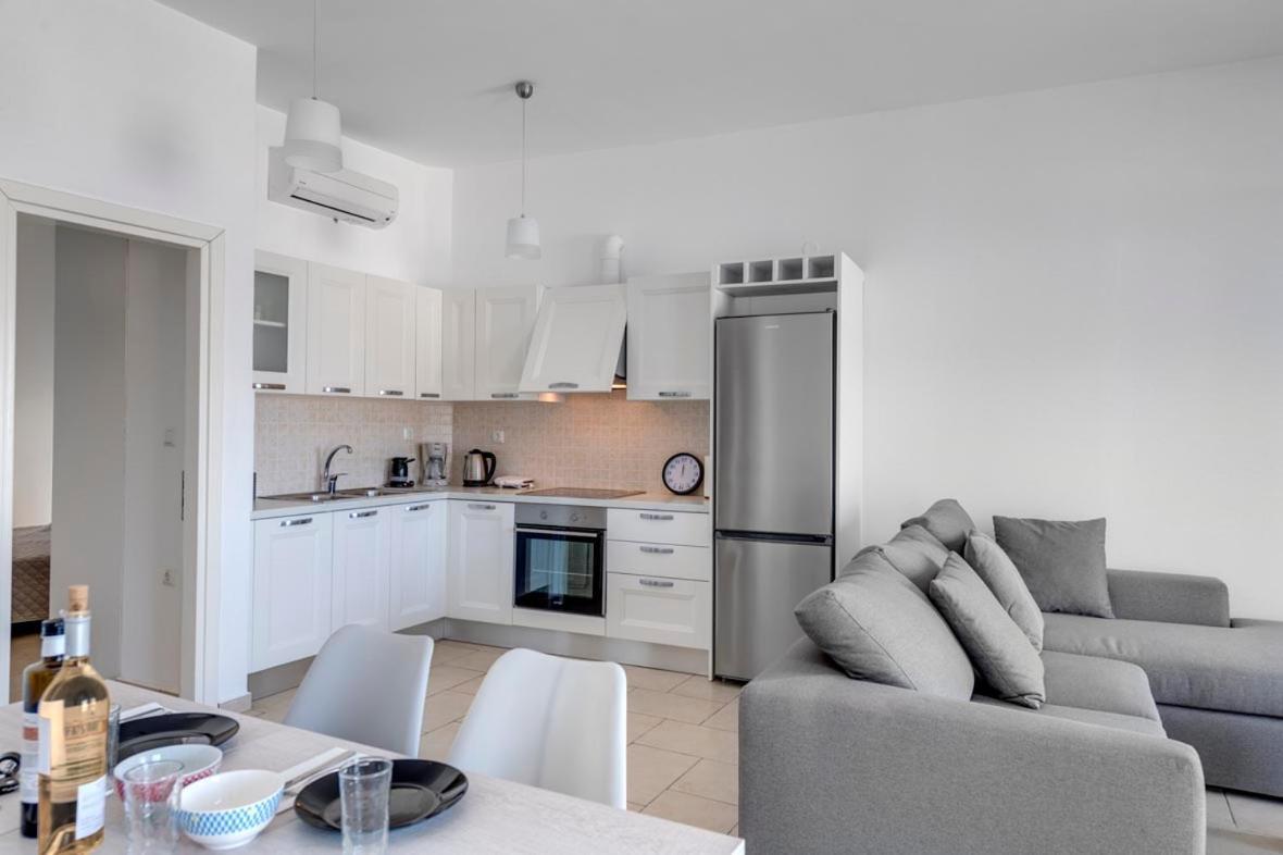 Waterview Apartments Kini Zewnętrze zdjęcie