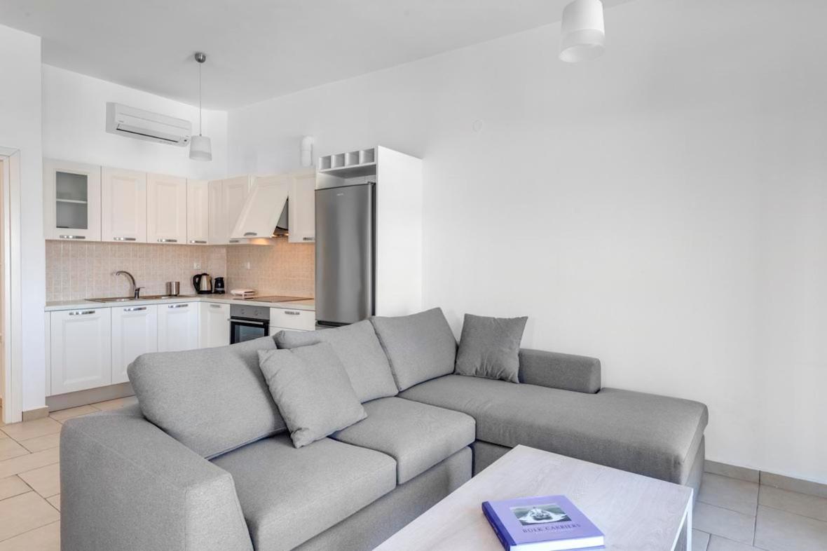 Waterview Apartments Kini Zewnętrze zdjęcie